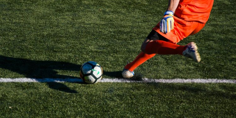 Long Balls And Set Pieces – Why Has The English Game Gone ‘Back To Its Roots’?