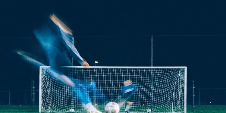 How Sports Betting Analysis Enhances Football Match Predictions