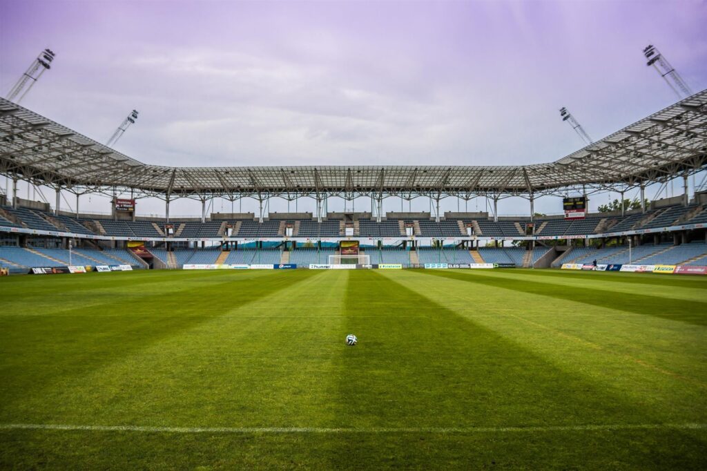 Zaccagni and Noslin lead Lazio to 6-2 win at ten-man Sassuolo